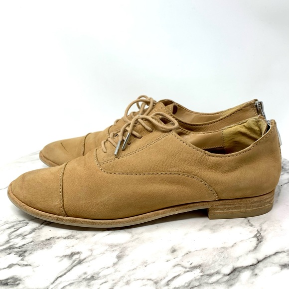 Dolce Vita Polo Lace Up Nubuck Oxford Brogues 6.5 Classic Preppy Academia - Picture 3 of 15